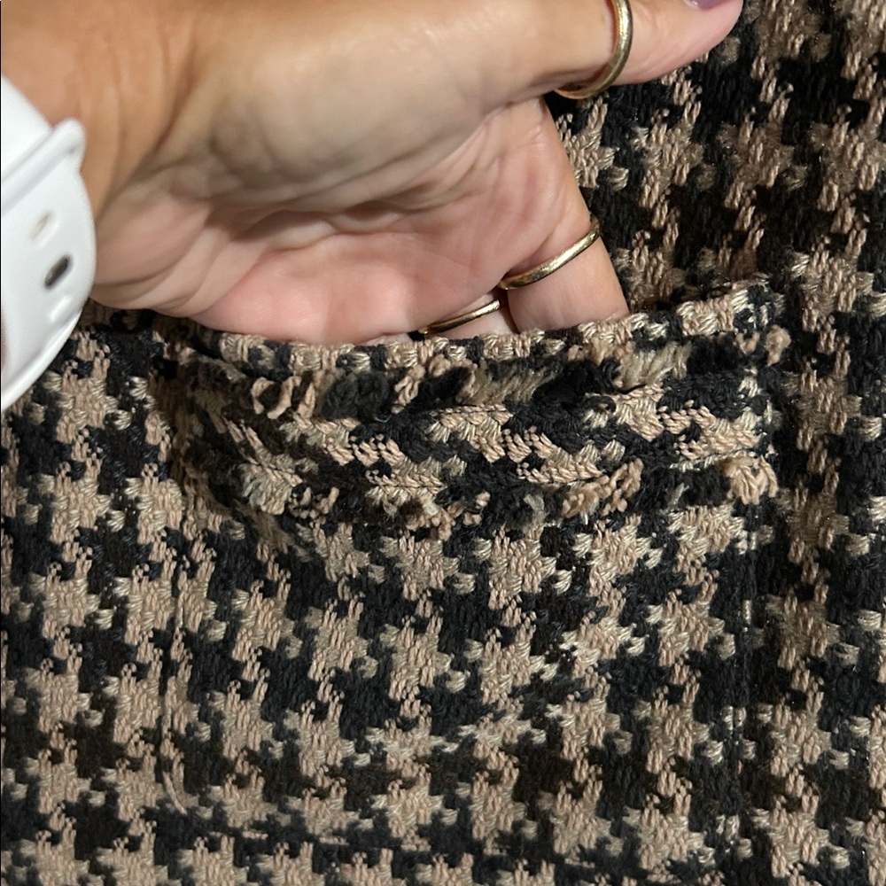 CAbi Houndstooth Patterned Jacket - image 9